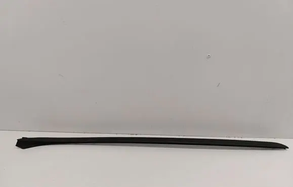 BMW 2 F46 Windshield trim 7331508