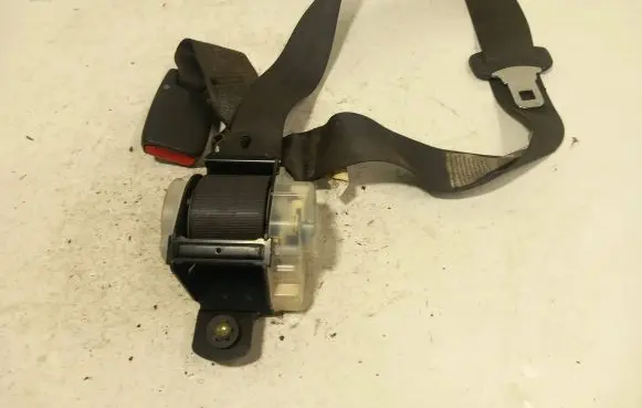 Mazda CX-7 Rear seatbelt 35790