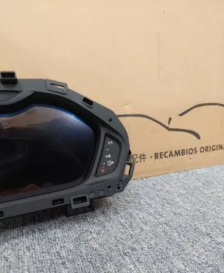 Audi Q3 F3 Speedometer (instrument cluster) 83A920790A 83A.920.790A