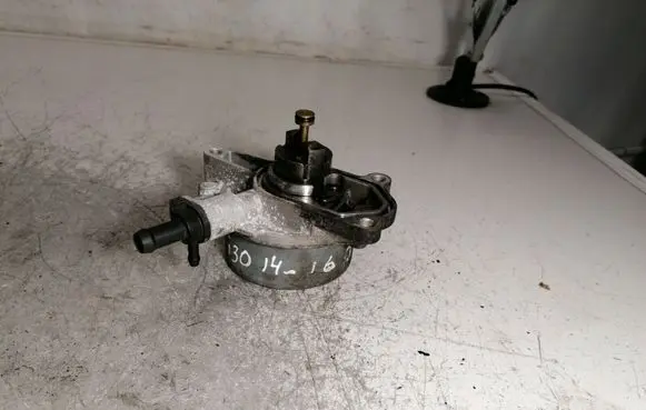 Hyundai i30 Vacuum pump 28810-2A101