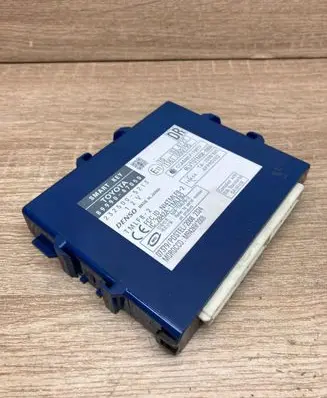 Toyota Prius (XW30) Keyless (KESSY) go control unit/module 8999047050 2325005213 Used