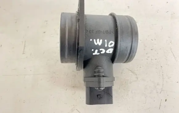 Skoda Octavia Mk1 (1U) Mass air flow meter 0280217121 06A906461