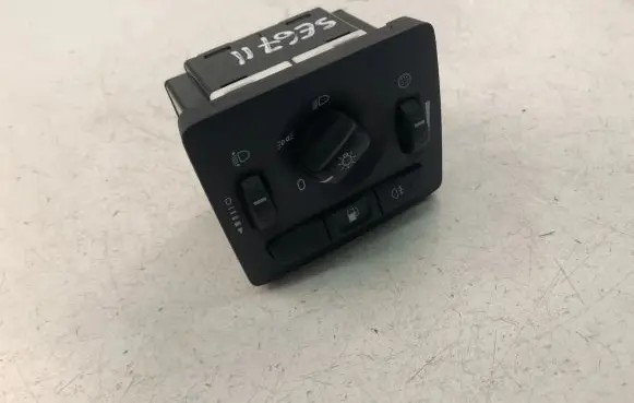 Volvo V50 Light switch 30739298