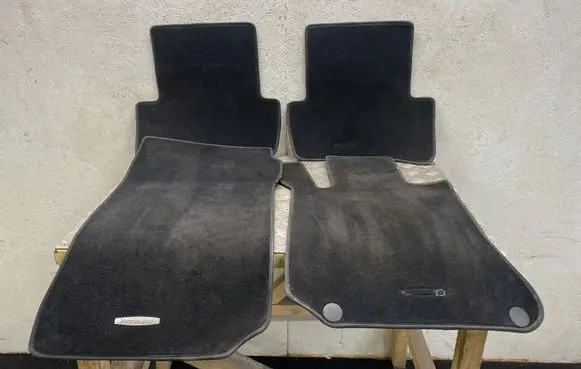 Mercedes-Benz C W204 Car floor mat set A2076840003 A2076800648 A2046803248