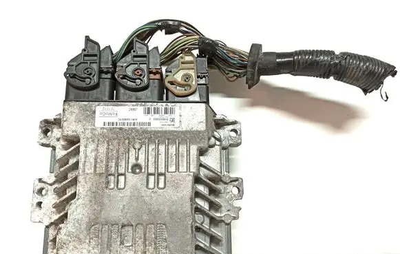 Ford C-MAX II Engine control unit/module AV6112A650YC S180133002C