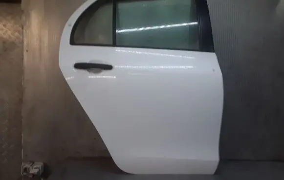 Toyota Yaris Rear door 