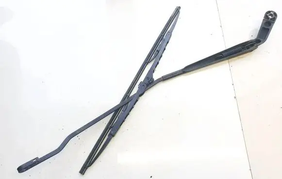 Volkswagen Golf IV Front wiper blade arm 1j1955410a