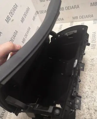 Mercedes-Benz E W213 Glove box A2136800391