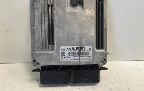 Volkswagen PASSAT B8 Engine control unit/module 04L907309R