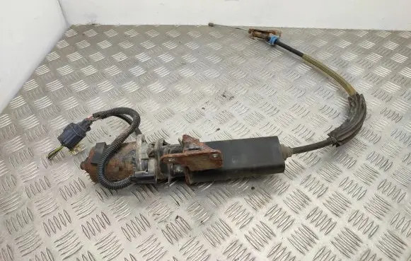 Jaguar XF X250 Hand brake control module 7151120