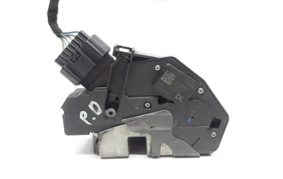 Volvo V60 Front door lock 31301740