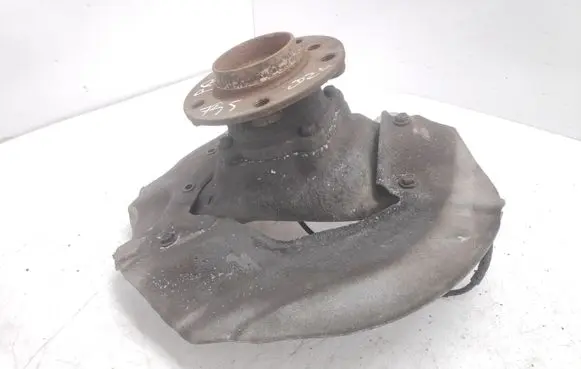 BMW 7 E65 E66 Front wheel hub spindle knuckle