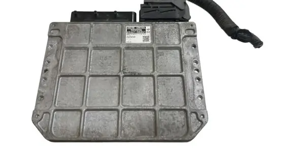 Toyota Avensis T270 Engine control unit/module 8966105D61 MB2754001120
