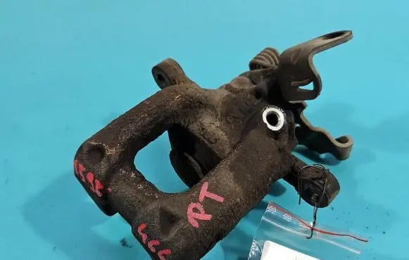 Volkswagen Jetta VI Rear brake caliper IMPRK1595466
