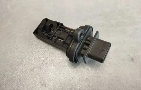 BMW X6 E71 Mass air flow meter 7566990 324998166 0280218270