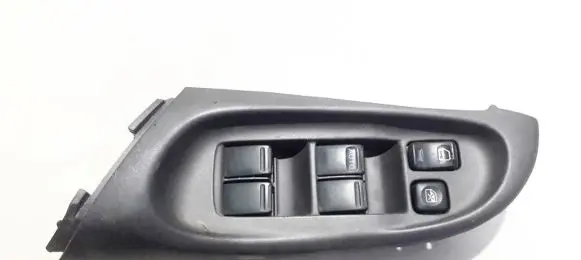 Nissan Almera N16 Electric window control switch 809614m560