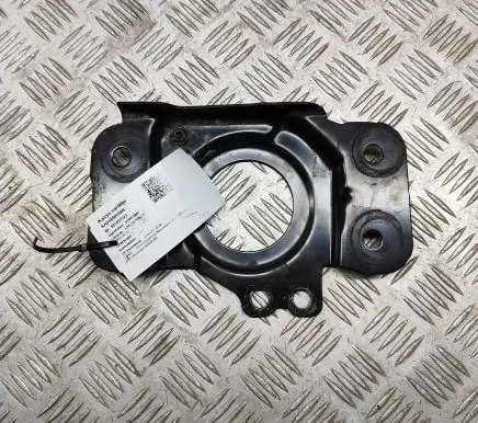 Volvo XC60 Engine mounting bracket 30784277