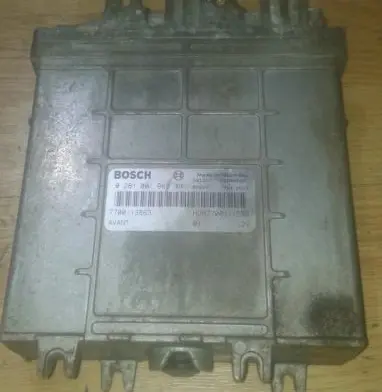 Renault Megane I Engine control unit/module 0281001969 hom7700111552