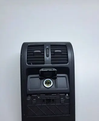 Volkswagen PASSAT B6 Dash center air vent grill 3C0819203