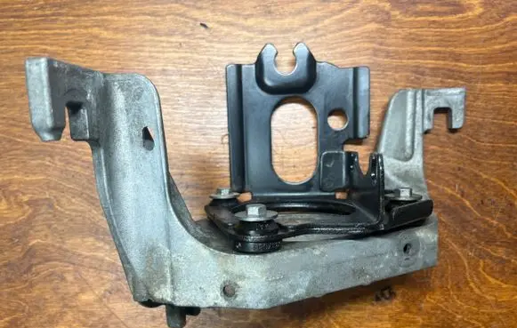 Renault Zoe ABS pump bracket 472252063R 472258965R