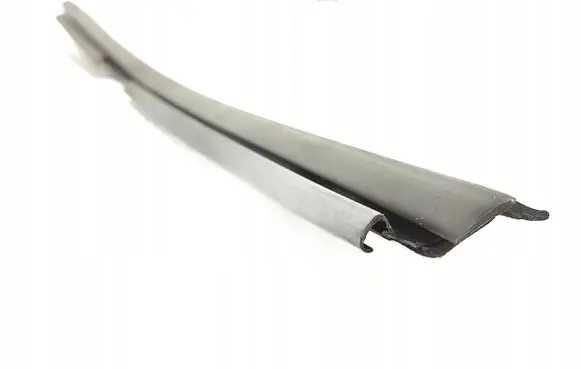Fiat Uno Rear door windshield rail 7711309