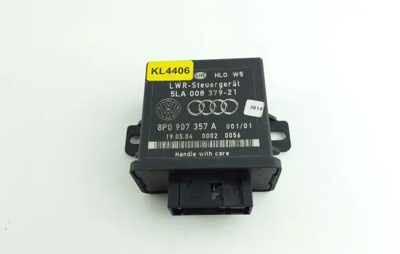 Audi A3 S3 8P Light module LCM 8P0907357A KL4406