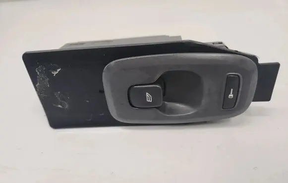 Volvo S60 Electric window control switch 8682837 01W417