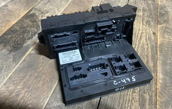 Mercedes-Benz E W211 SAM control unit A2115457001 2115457001