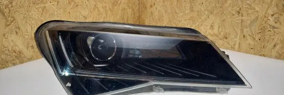 Skoda Superb B8 (3V) Headlight/headlamp 3V1941016B 27025830