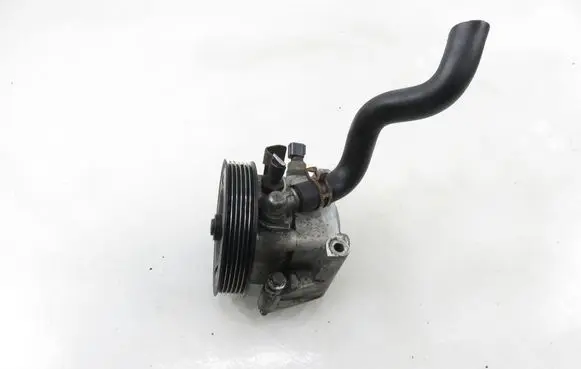 Ford Focus Power steering pump PP098
