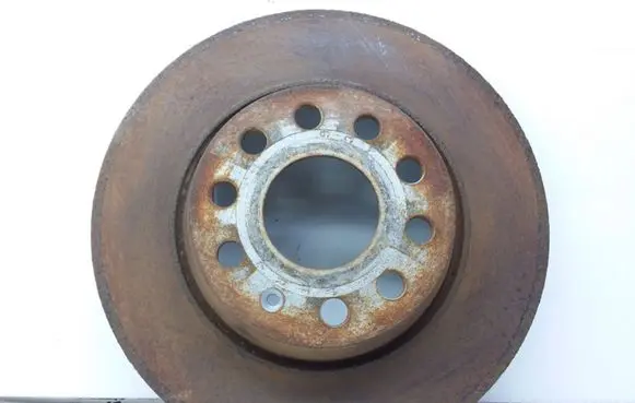 Volkswagen PASSAT B6 Rear brake disc