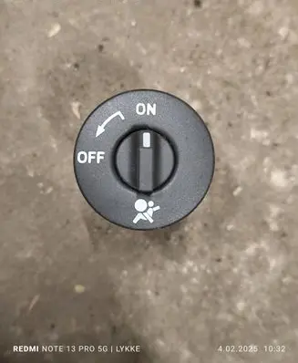 Renault Modus Passenger airbag on/off switch 8200169589
