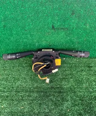 Wiper turn signal indicator stalk/switch