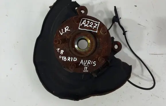 Toyota Auris E180 Front wheel hub spindle knuckle