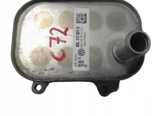 Engine oil radiator