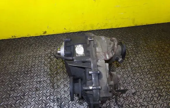 KIA Sorento Gearbox transfer box case 473004C111 1HTS25