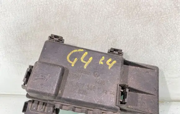 Volkswagen Golf IV Fuse box set 1j0937549