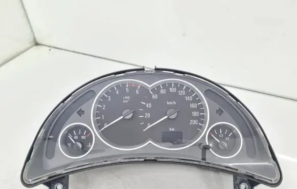 Opel Tigra B Speedometer (instrument cluster) 13173361WR 13173361