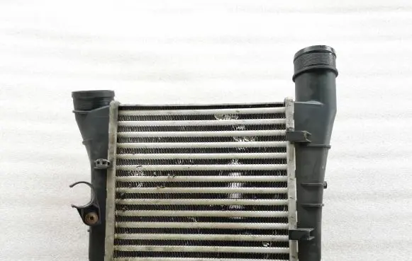 Audi A4 S4 B7 8E 8H Intercooler air channel guide 379693 CL4260005 8ML376899