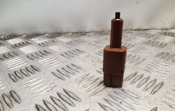 Nissan Juke I F15 Brake pedal sensor switch