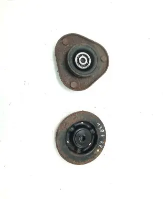 Lexus CT 200H Coil spring mount 