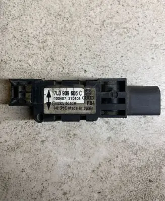 Volkswagen Phaeton Airbag deployment crash/impact sensor 7L0909606C 100407270404