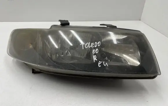 Seat Toledo II (1M) Headlight/headlamp 1M1941002B 67742701