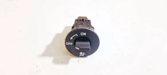 Passenger airbag on/off switch