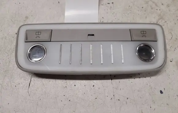 Mercedes-Benz E W212 Rear seat light A2128205001