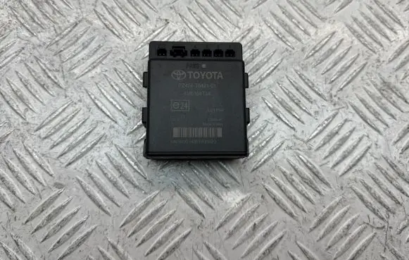 Toyota Corolla Verso AR10 Parking PDC control unit/module PZ464T042101 4M0168T3A