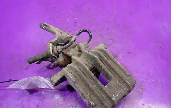 Skoda Octavia Mk2 (1Z) Rear brake caliper