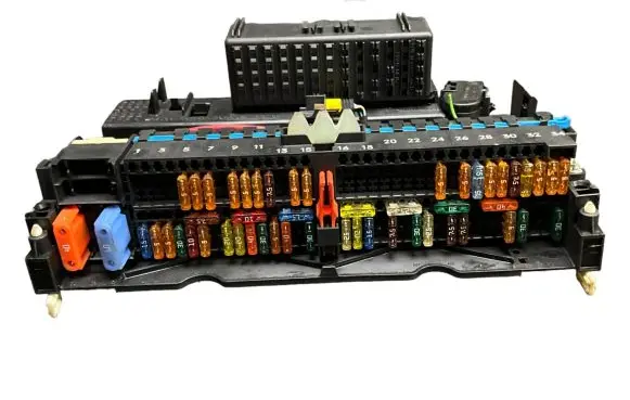 BMW X3 F25 Fuse box set 18500000000 MR20040906 90104896