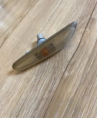 BMW 5 E60 E61 Front fender indicator light 69239203