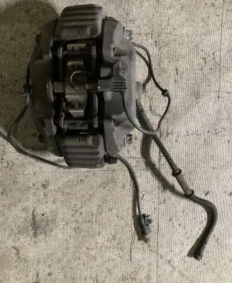 Mercedes-Benz S W221 Front brake caliper